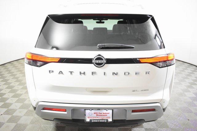 Photo of 2024 Pearl White Tricoat Nissan Pathfinder