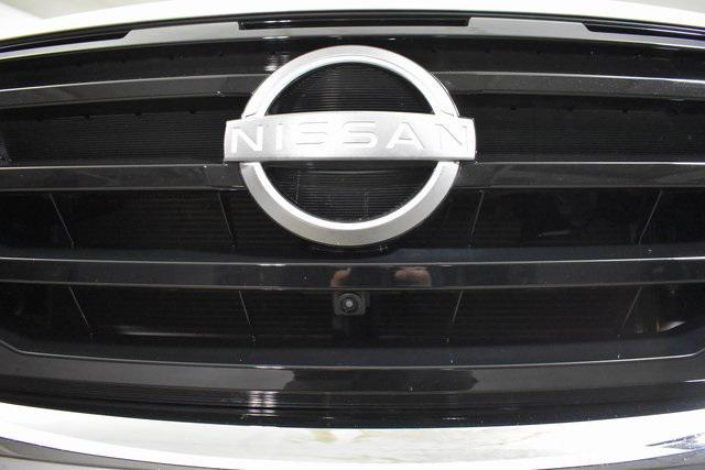 Photo of 2024 Pearl White Tricoat Nissan Pathfinder