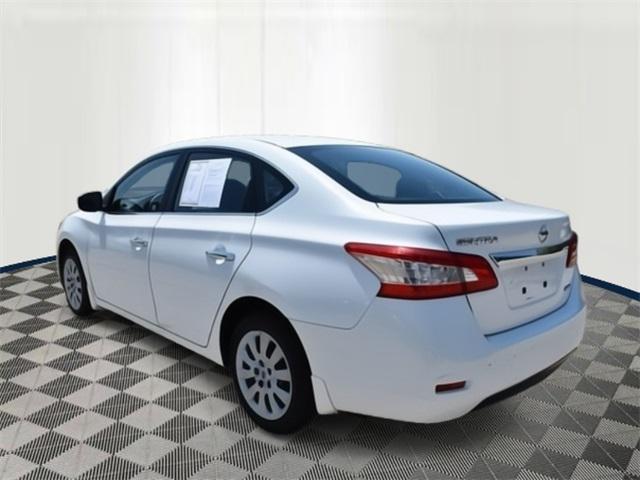 Photo of 2014 Aspen White Nissan Sentra