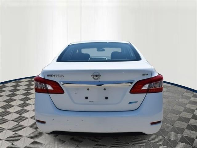 Photo of 2014 Aspen White Nissan Sentra