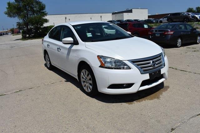 Photo of 2014 Aspen White Nissan Sentra