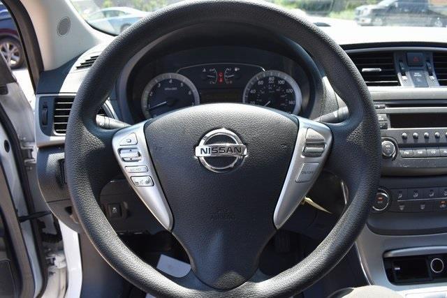 Photo of 2014 Aspen White Nissan Sentra