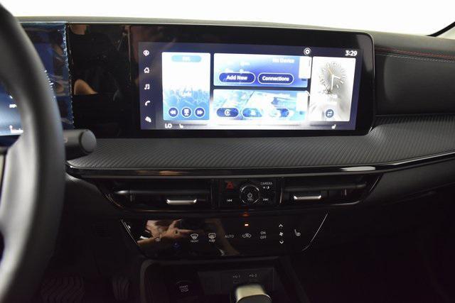 Photo of 2025 Super Black Nissan Kicks