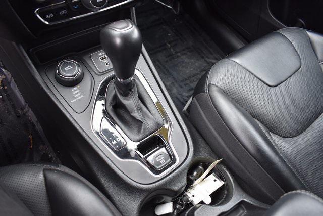 Photo of 2023 Sting-Gray Clearcoat Jeep Cherokee