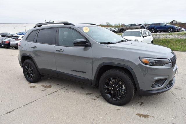 Photo of 2023 Sting-Gray Clearcoat Jeep Cherokee