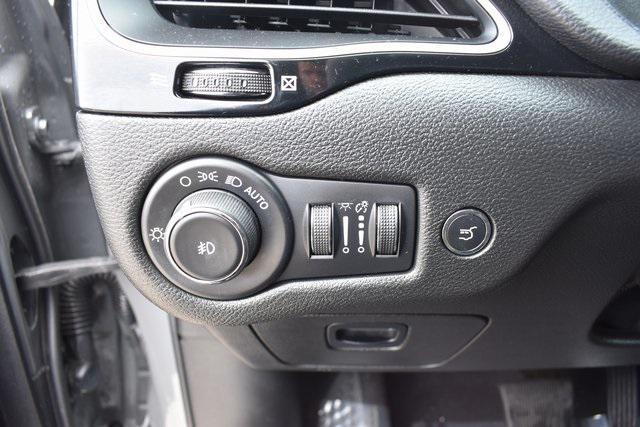 Photo of 2023 Sting-Gray Clearcoat Jeep Cherokee