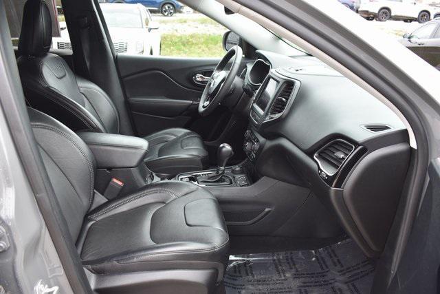 Photo of 2023 Sting-Gray Clearcoat Jeep Cherokee
