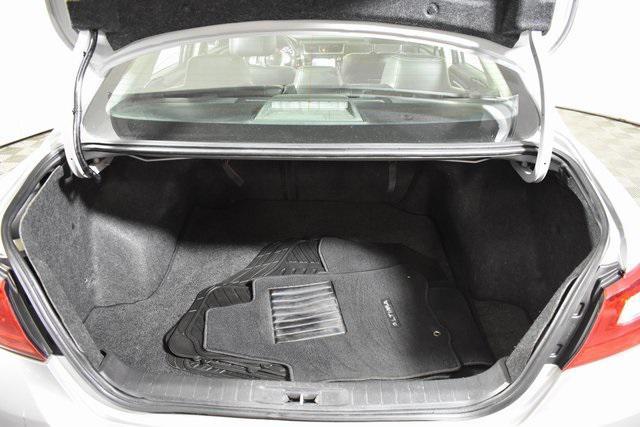 Photo of 2017 Brilliant Silver Metallic Nissan Altima