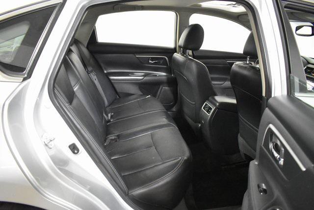 Photo of 2017 Brilliant Silver Metallic Nissan Altima