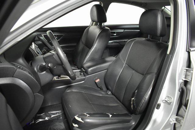 Photo of 2017 Brilliant Silver Metallic Nissan Altima