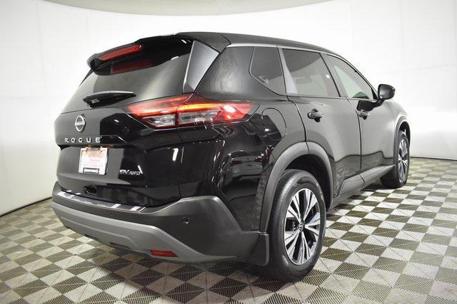 Photo of 2022 Super Black Nissan Rogue