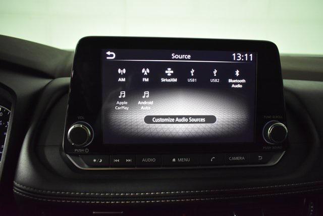 Photo of 2022 Super Black Nissan Rogue