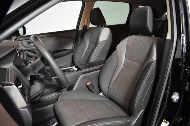Photo of 2022 Super Black Nissan Rogue