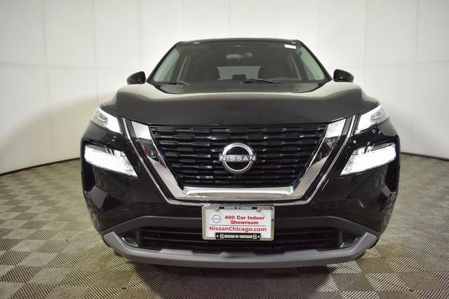 Photo of 2022 Super Black Nissan Rogue