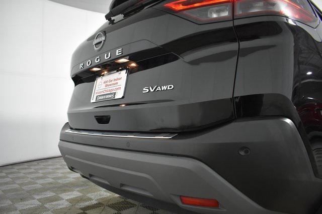 Photo of 2022 Super Black Nissan Rogue