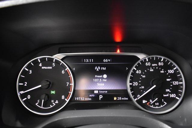 Photo of 2022 Super Black Nissan Rogue