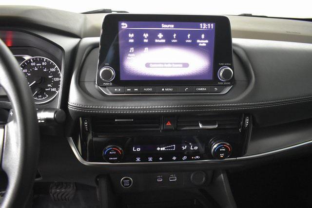 Photo of 2022 Super Black Nissan Rogue