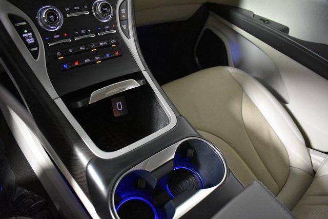 Photo of 2020 White Lincoln Nautilus