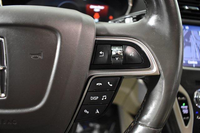 Photo of 2020 White Lincoln Nautilus