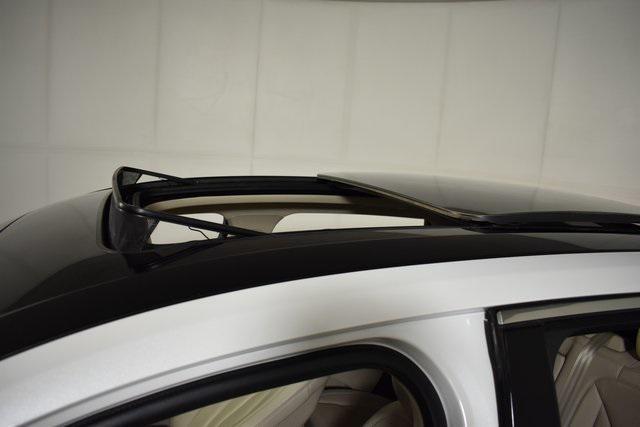 Photo of 2020 White Lincoln Nautilus