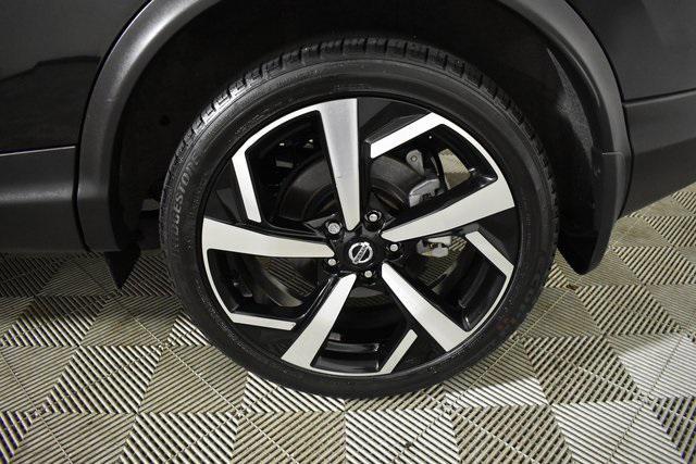 Photo of 2022 Magnetic Black Pearl Nissan Rogue Sport