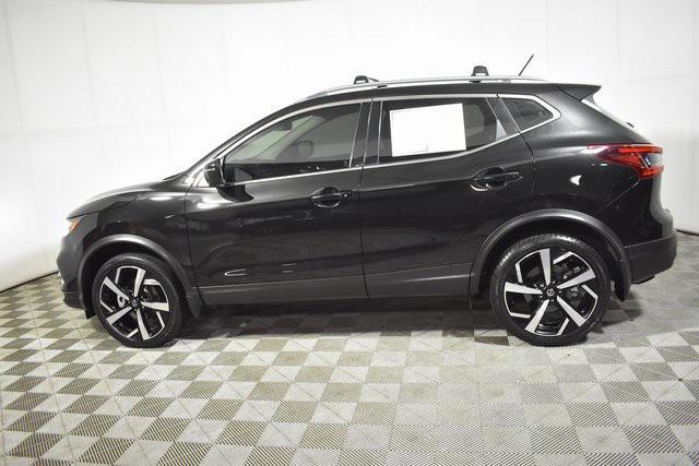 Photo of 2022 Magnetic Black Pearl Nissan Rogue Sport
