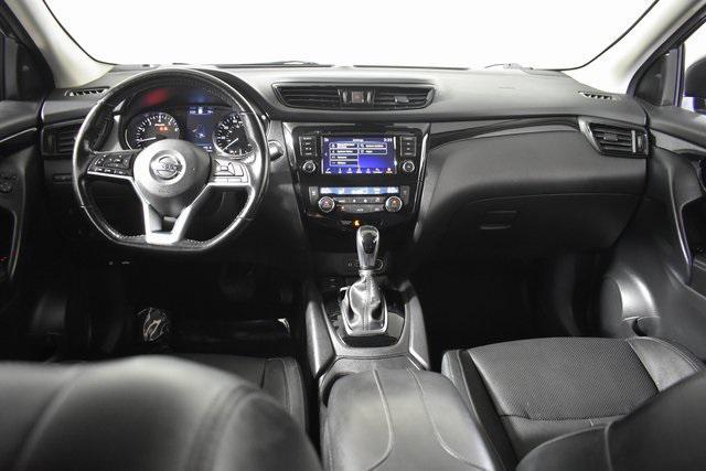 Photo of 2022 Magnetic Black Pearl Nissan Rogue Sport