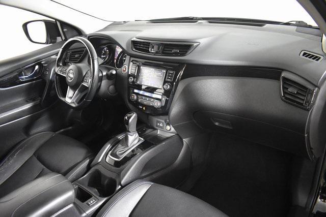 Photo of 2022 Magnetic Black Pearl Nissan Rogue Sport