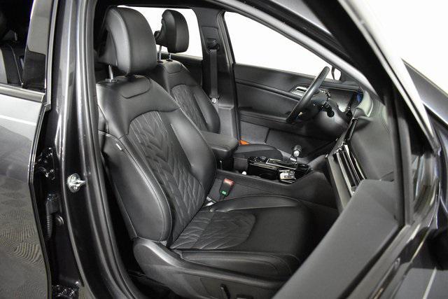Photo of 2023 Gravity Gray Kia Sportage