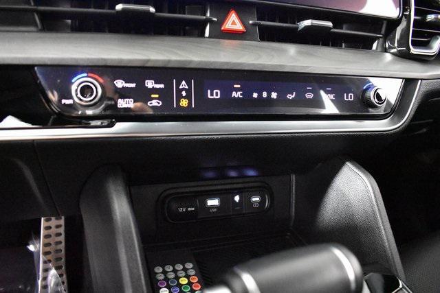Photo of 2023 Gravity Gray Kia Sportage