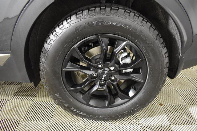 Photo of 2023 Gravity Gray Kia Sportage