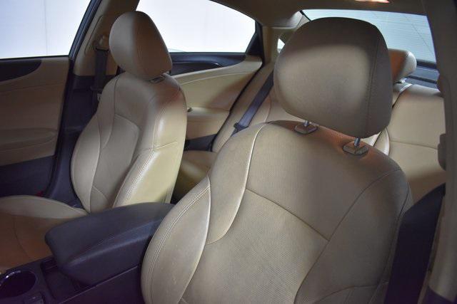 Photo of 2013 Pacific Blue Pearl Mica Hyundai SONATA