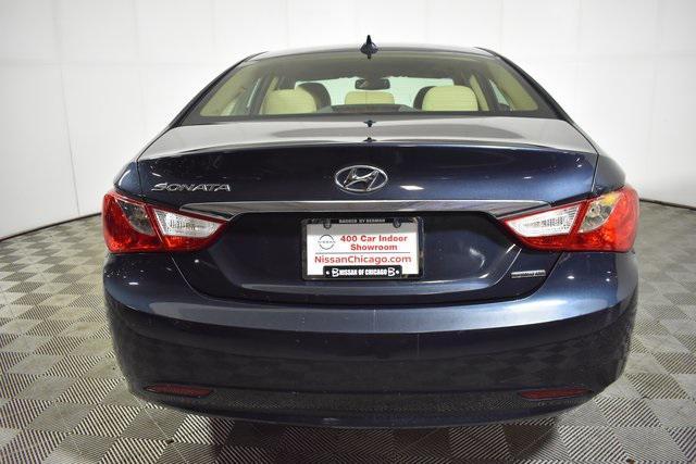 Photo of 2013 Pacific Blue Pearl Mica Hyundai SONATA