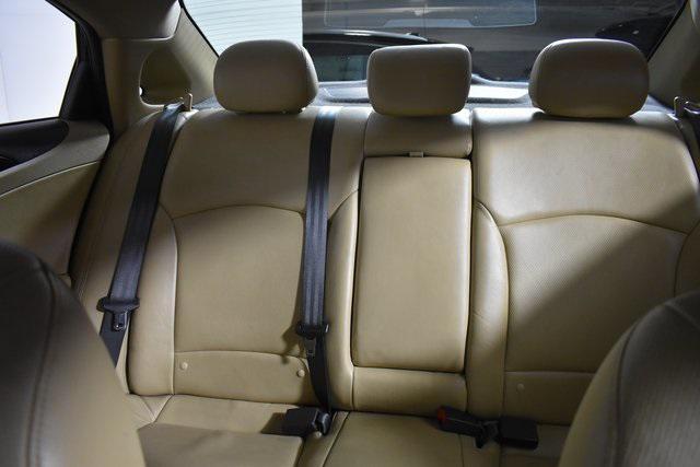 Photo of 2013 Pacific Blue Pearl Mica Hyundai SONATA