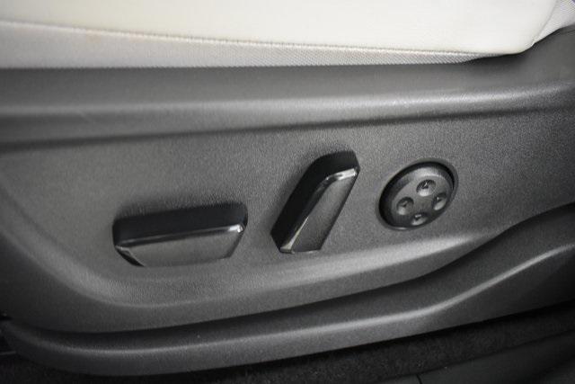 Photo of 2023 Black Diamond Pearl Nissan ARIYA