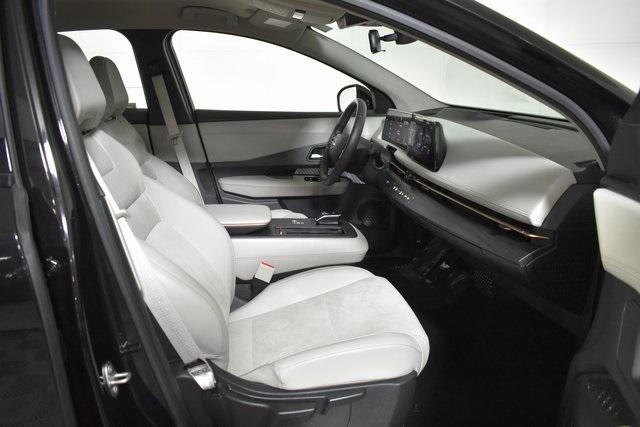 Photo of 2023 Black Diamond Pearl Nissan ARIYA
