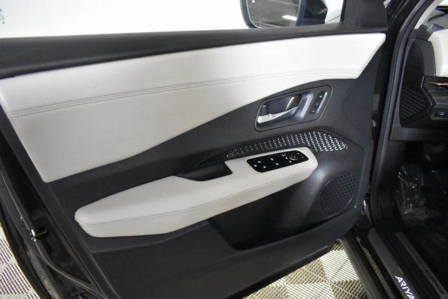 Photo of 2023 Black Diamond Pearl Nissan ARIYA
