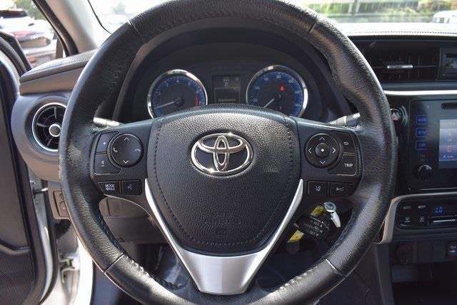 Photo of 2017 White Toyota Corolla