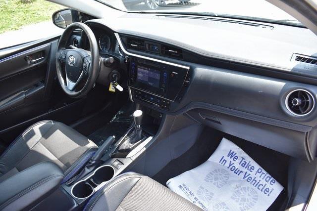 Photo of 2017 White Toyota Corolla