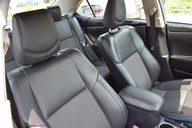 Photo of 2017 White Toyota Corolla