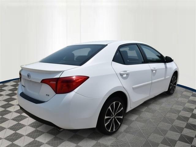 Photo of 2017 White Toyota Corolla