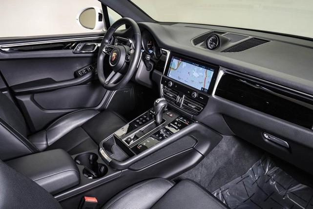 Photo of 2025 White Porsche Macan