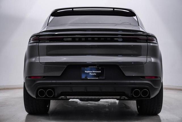 Photo of 2025 Quartzite Grey Metallic Porsche Cayenne