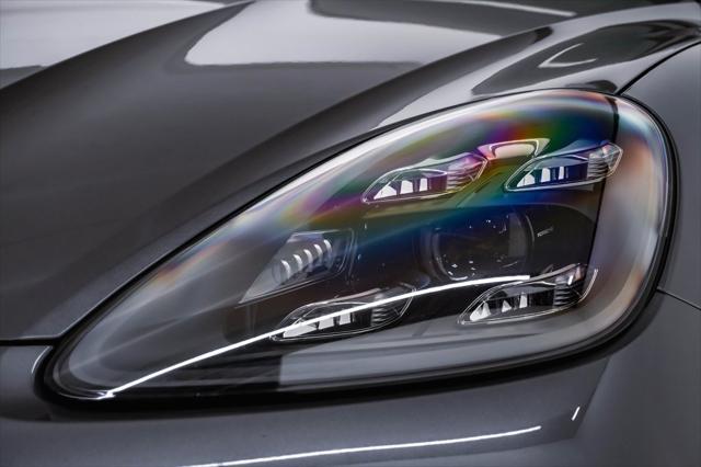 Photo of 2020 Quartzite Grey Metallic Porsche Cayenne E-Hybrid