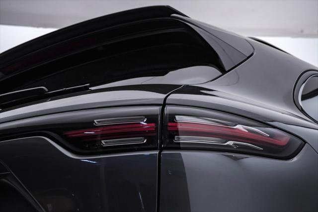 Photo of 2020 Quartzite Grey Metallic Porsche Cayenne E-Hybrid