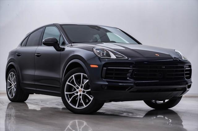 Photo of 2022 Moonlight Blue Metallic Porsche Cayenne