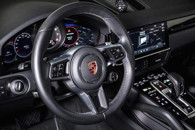 Photo of 2022 Moonlight Blue Metallic Porsche Cayenne