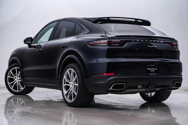 Photo of 2022 Moonlight Blue Metallic Porsche Cayenne