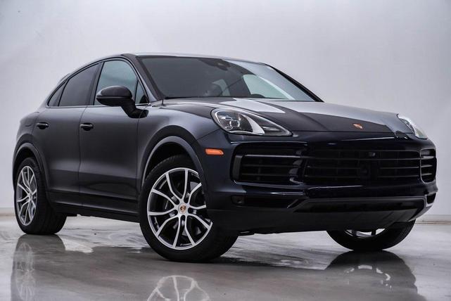 Photo of 2022 Moonlight Blue Metallic Porsche Cayenne