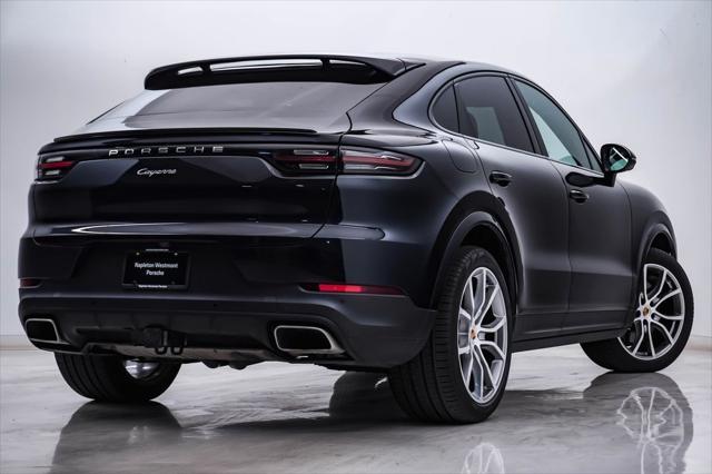 Photo of 2022 Moonlight Blue Metallic Porsche Cayenne